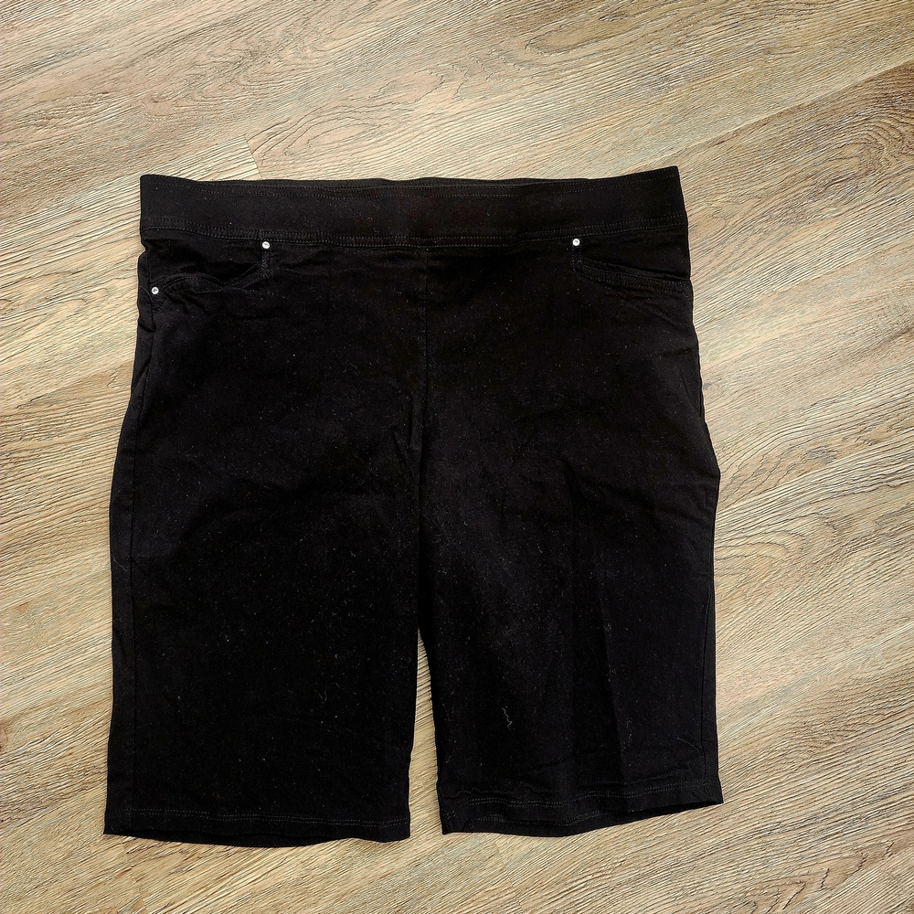 89th & Madison Black Bike Shorts